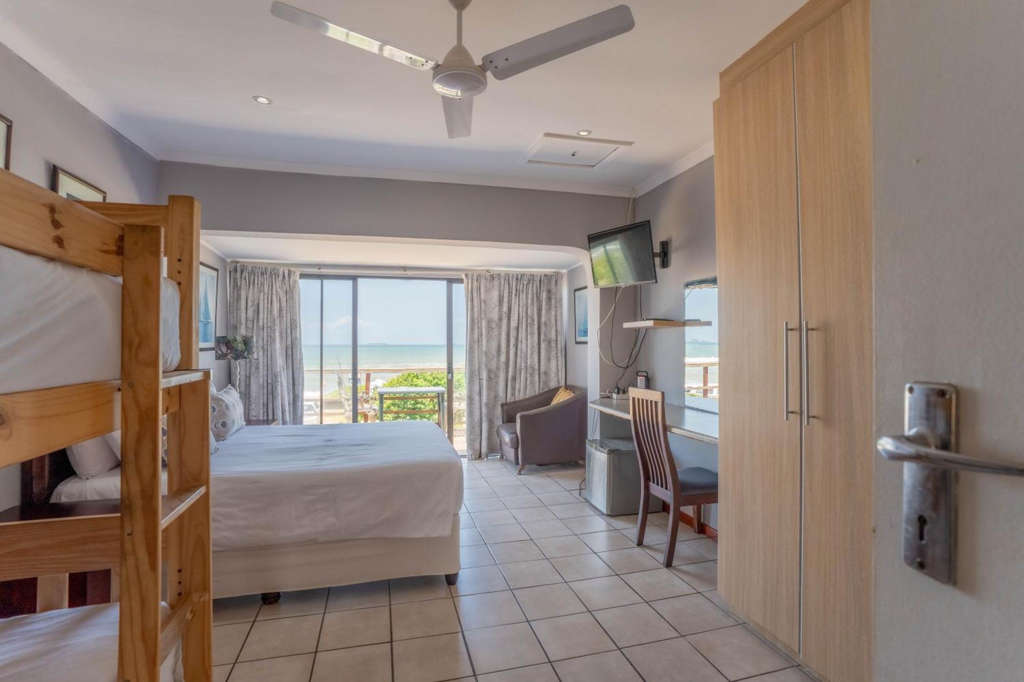 Glenashley Beach Accommodation - B&B And Backpackers Дурбан Экстерьер фото